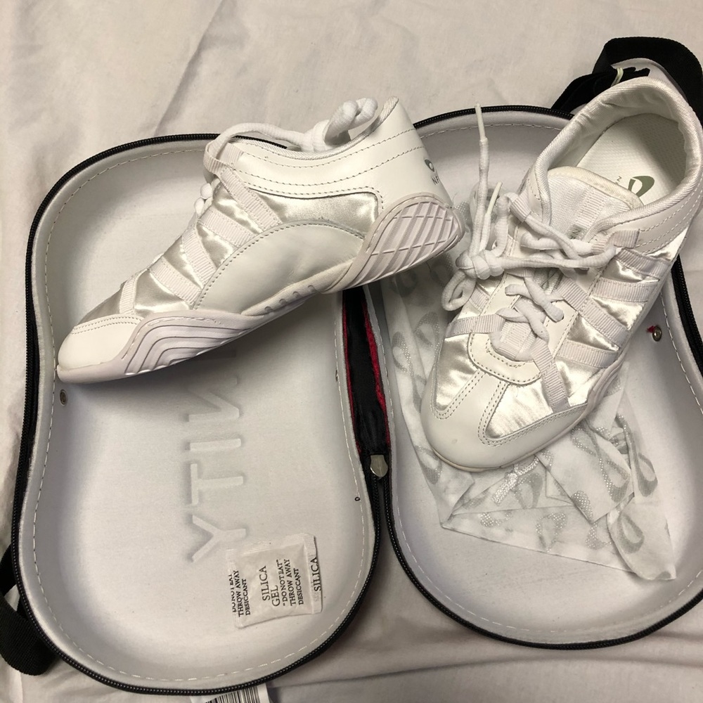 Nfinity cheerleading shoes